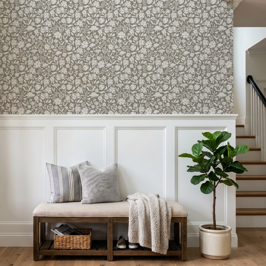 Primmy Autumn in Hallway with padded bench
